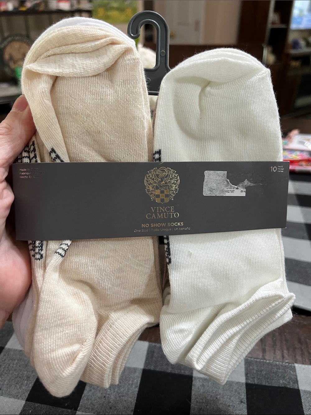 New Vince Camuto Men’s No-Show Socks - Cream & White (2-Pack)